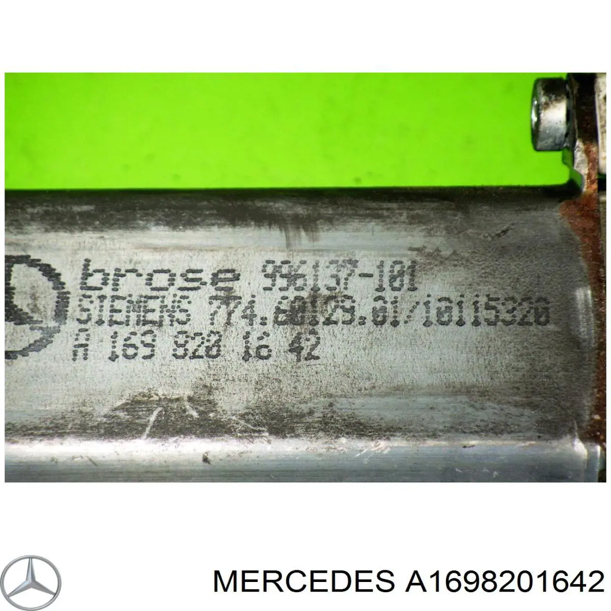 Двигун склопідіймача двері передньої, правої Mercedes A1698201642 ціна, від 16.47 USD