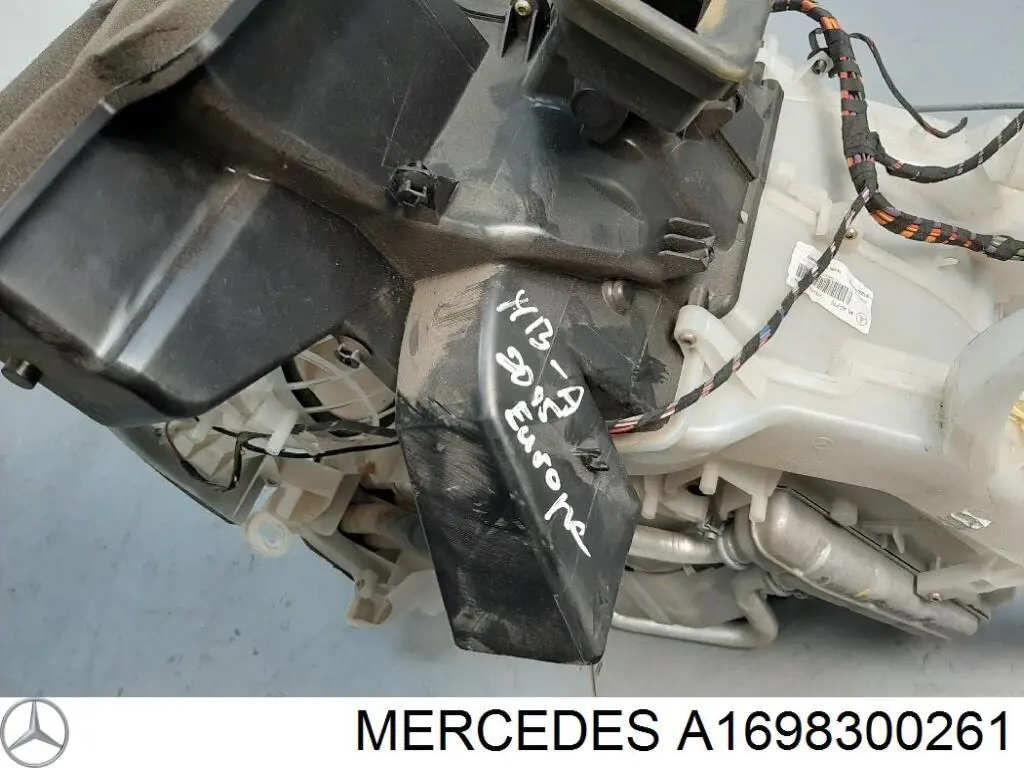 A1698300261 Mercedes електропідігрівач повітря системи опалення салону