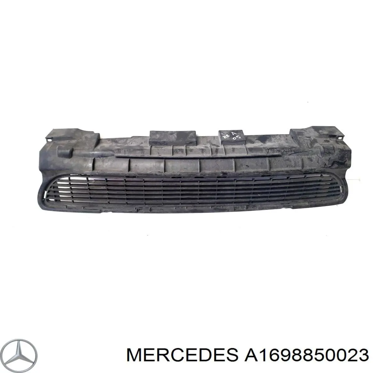 A1698850023 Mercedes Решітка переднього бампера, центральна
