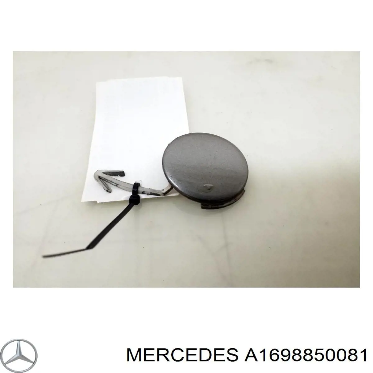 Заглушки буксирувального гака A1698850081 Mercedes