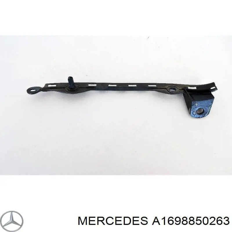 Направляюча заднього бампера, права Mercedes A1698850263 ціна, від 11.72 USD