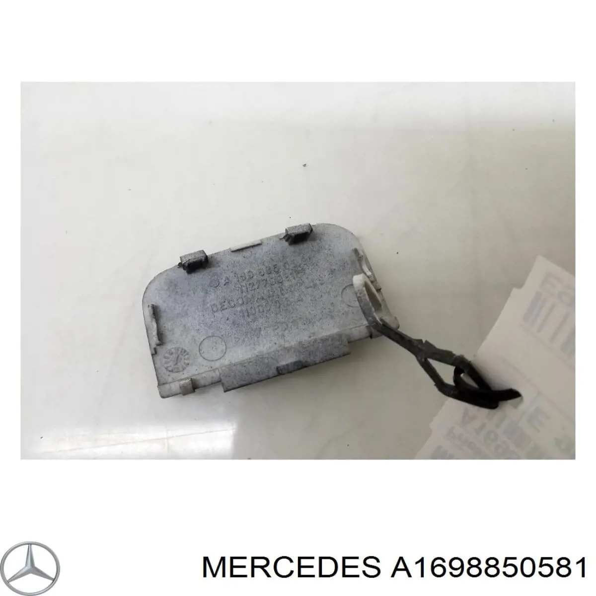 Заглушка бампера буксирувального гака, передня Mercedes A1698850581 ціна, від 11.55 USD