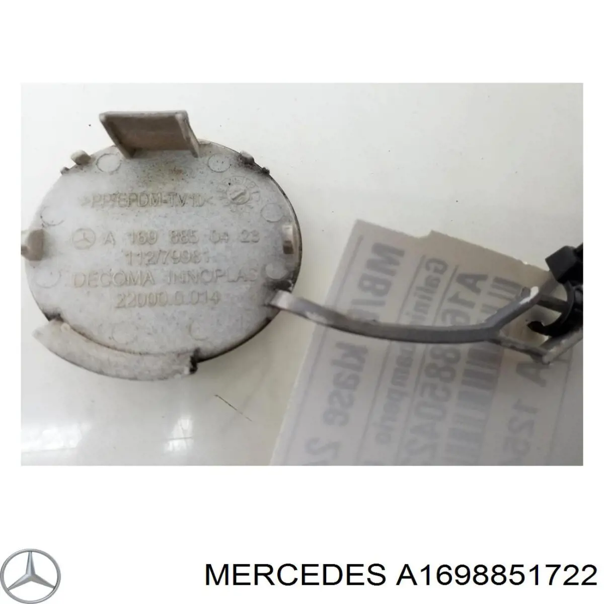 Купити A1698851722 Mercedes Заглушка бампера буксирувального гака, задня
