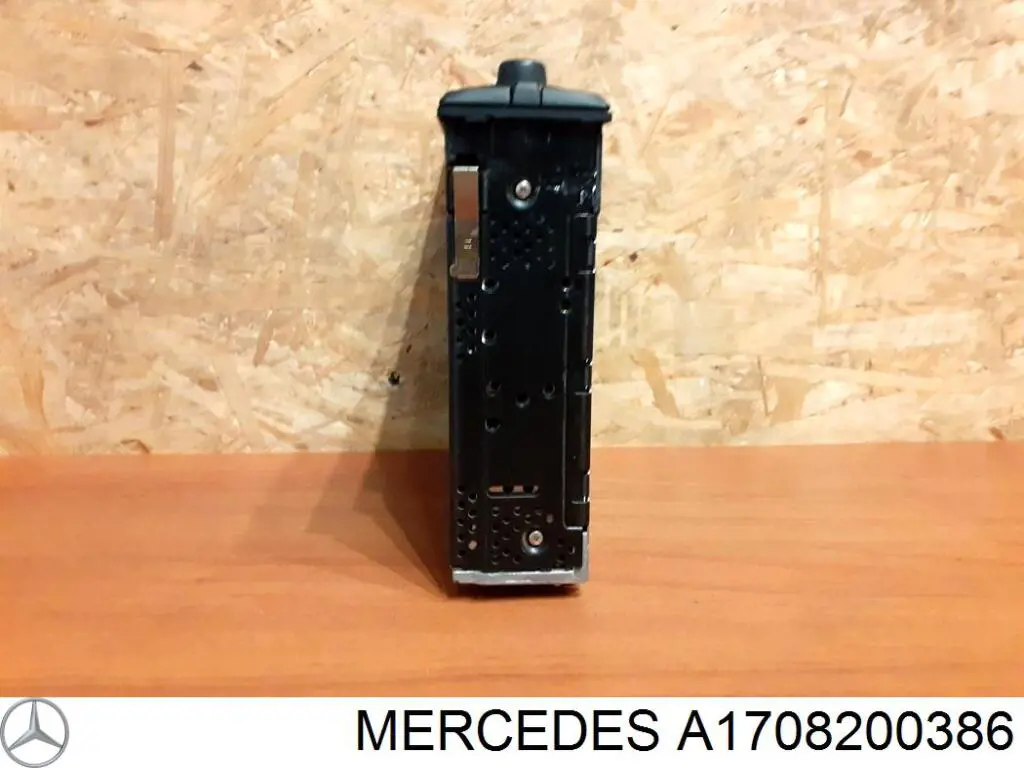 Магнітола (радіо AM/FM) Mercedes A1708200386 ціна, від 12.67 USD