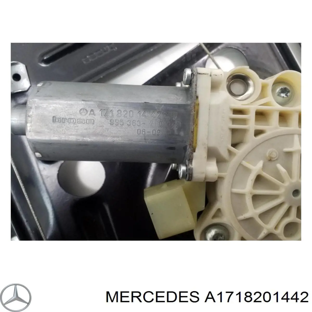 A1718201442 Mercedes Мотор склопідйомника дверей передніх, правих