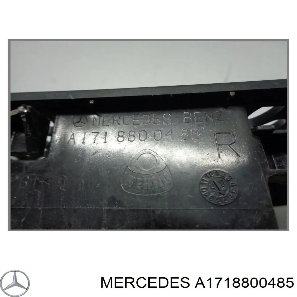 Решітка радіатора A1718800485 Mercedes