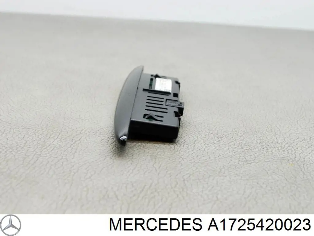 Дисплей парктроніка Mercedes A1725420023 ціна, від 16.65 USD
