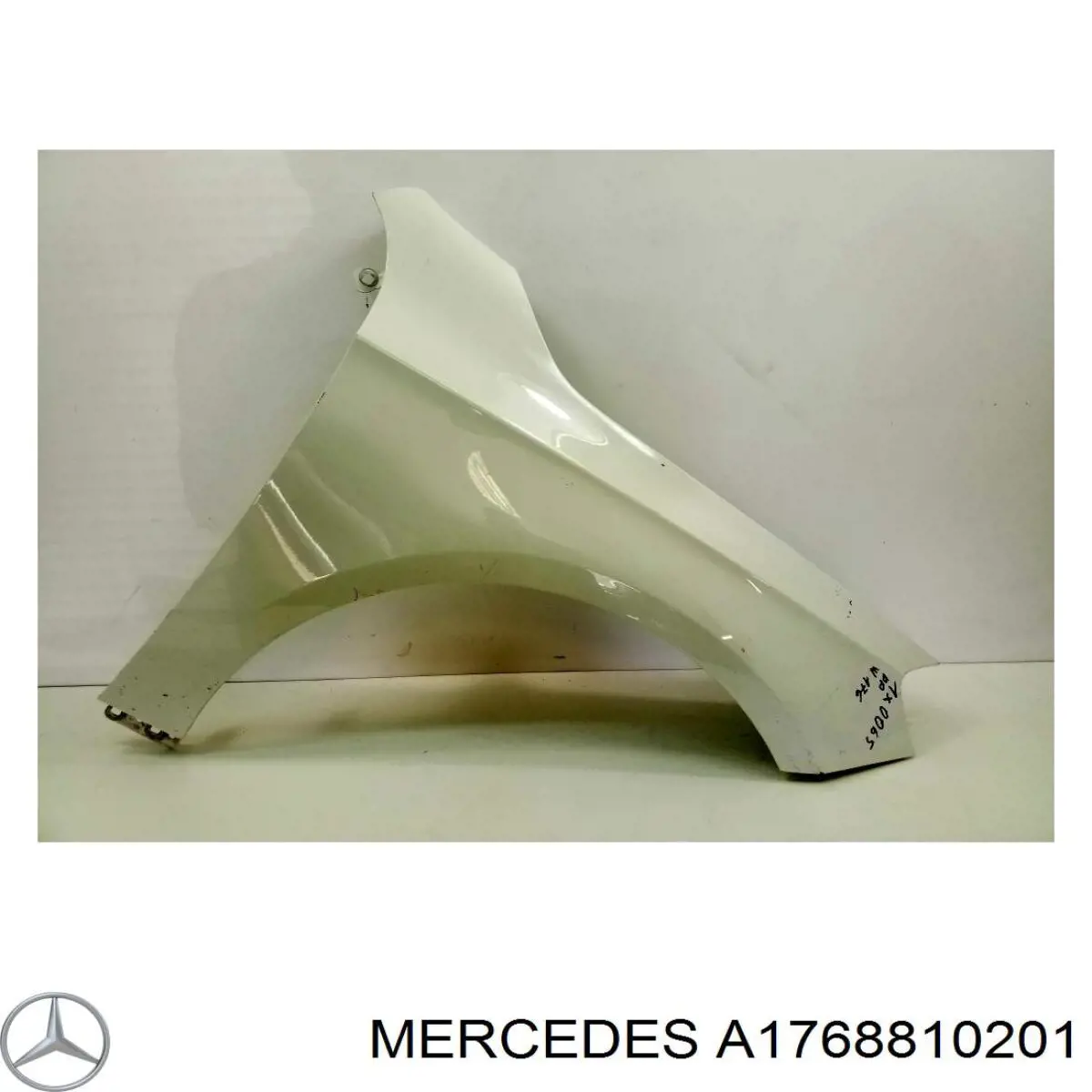 A1768810201 Mercedes Крило переднє праве