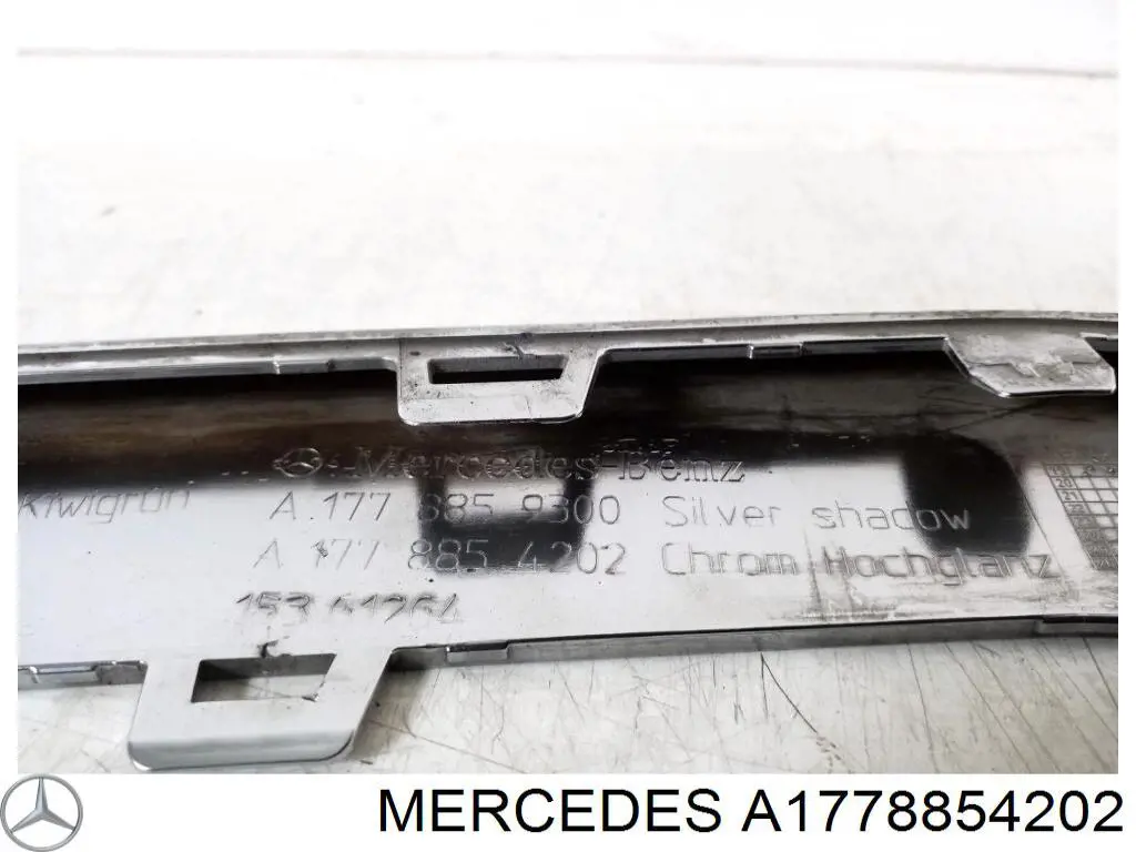 Молдинг переднього бампера, правий Mercedes A1778854202 ціна, від 125.43 USD