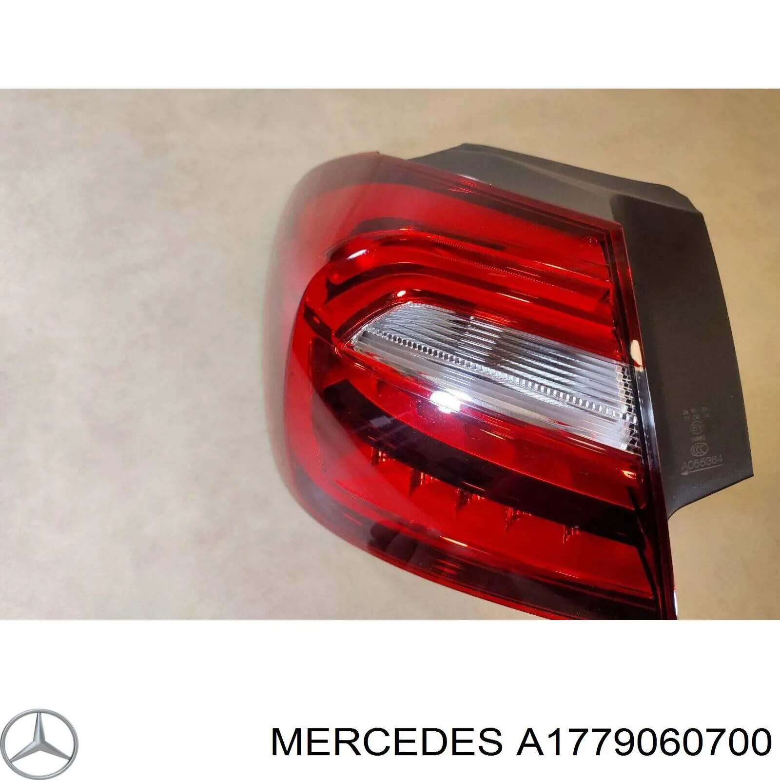 Купити A1779060700 Mercedes Лівий стоп