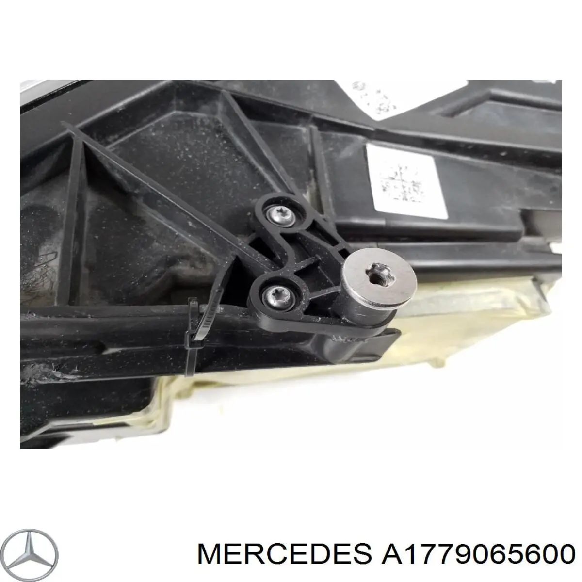 A1779065600 Mercedes 