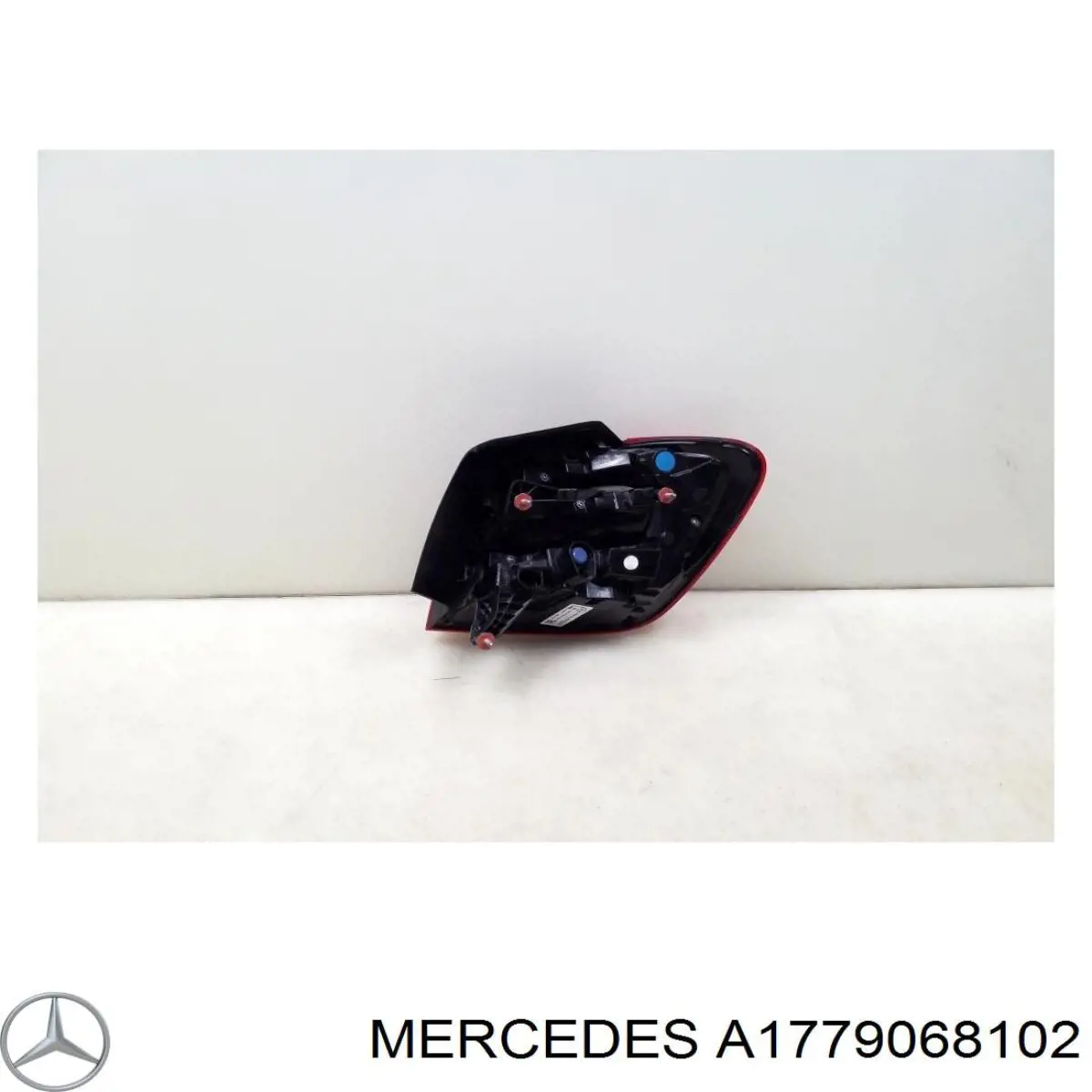 Ліхтар задній лівий, зовнішній A1779068102 Mercedes