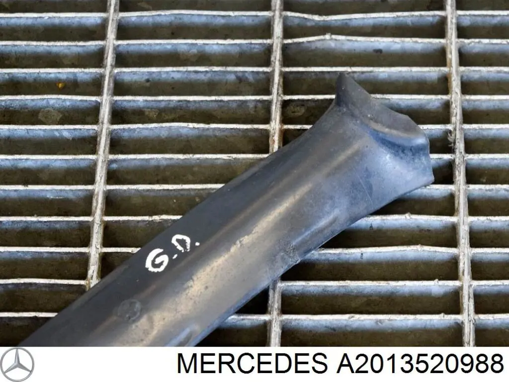 Захист заднього нижнього важеля A2013520988 Mercedes