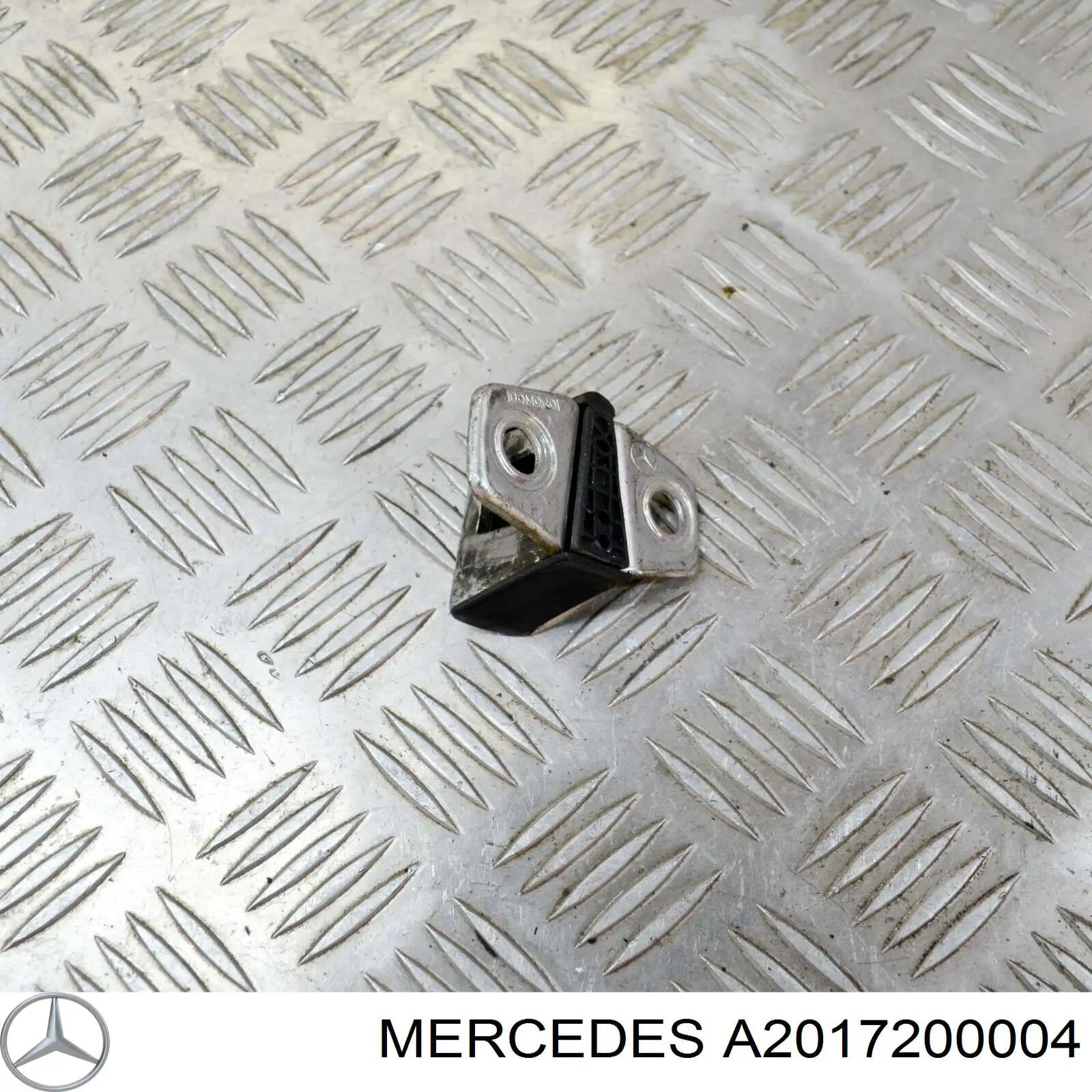Фіксатор/петля (зацеп) замка дверей передньої Mercedes A2017200004