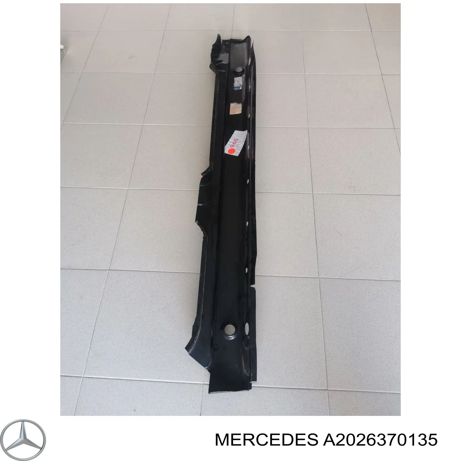 Поріг зовнішній лівий Mercedes A2026370135 ціна, від 92.39 USD