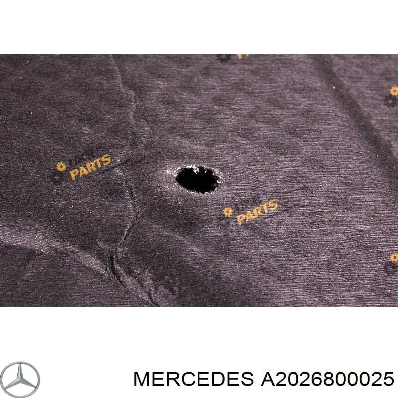 A2026800025 Mercedes шумоізоляція капота