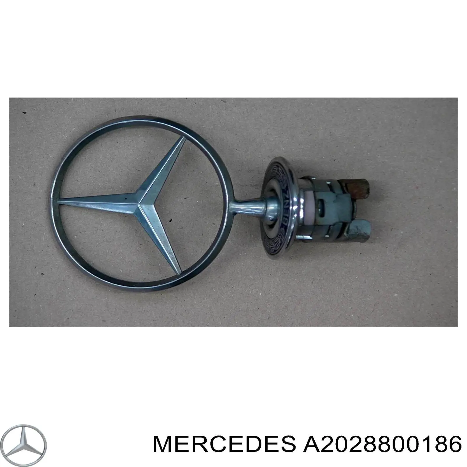 A2028800186 Mercedes емблема капота