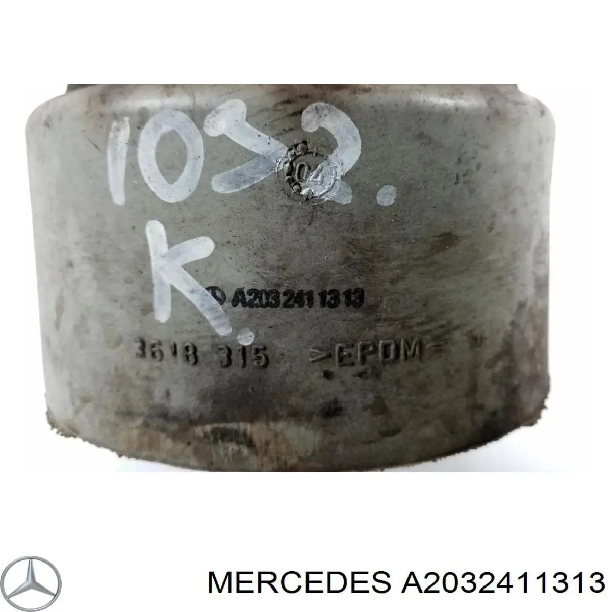 Купити A2032411313 Mercedes Подушка (опора) двигуна ліва/права