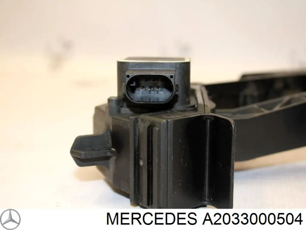 Педаль акселератора Mercedes A2033000504