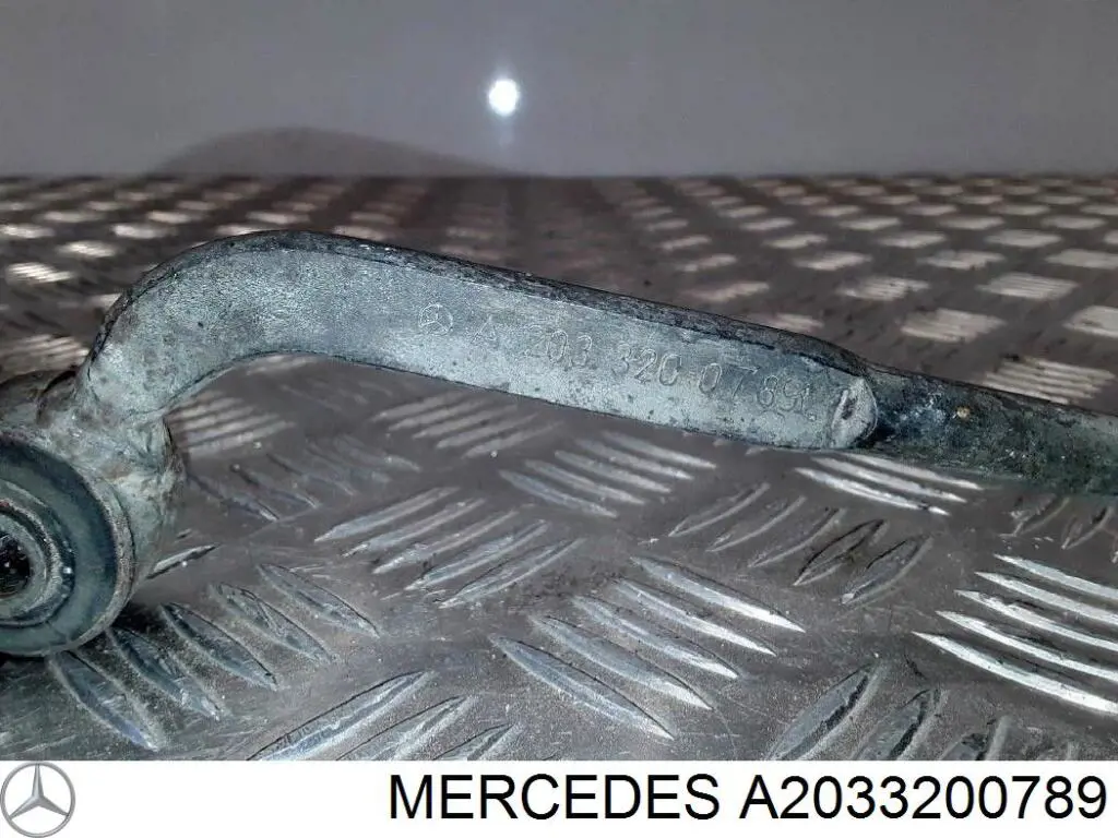 Яйця на стабілізаторі задні Mercedes A2033200789 ціна, від 12.61 USD