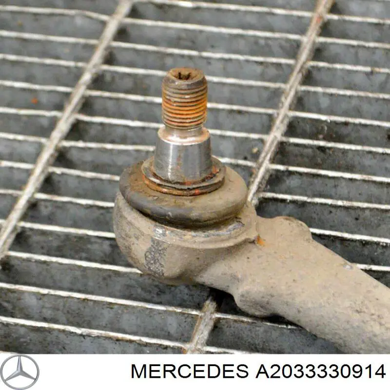 Сайлентблок переднього важеля A2033330914 Mercedes