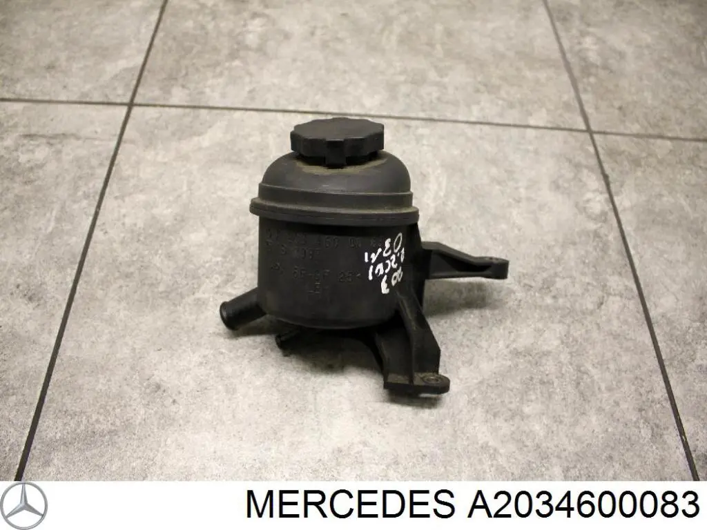 Бак масляний Mercedes A2034600083 ціна, від 9.56 USD