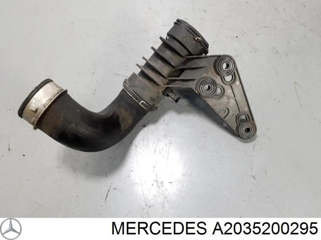 Шланг/патрубок інтеркуллера Mercedes A2035200295