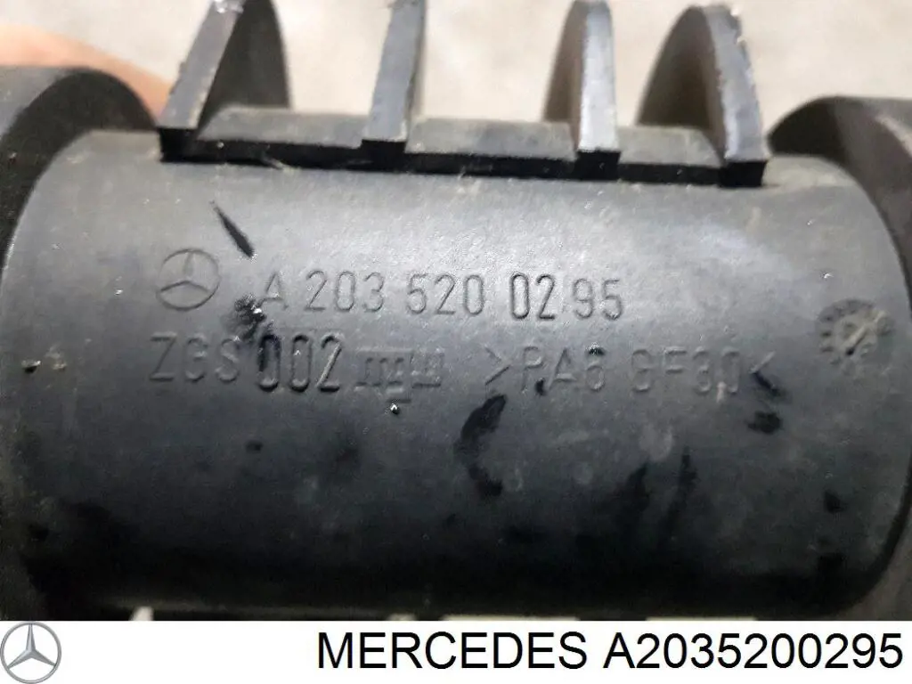 A2035200295 Mercedes Шланг/патрубок интеркуллера