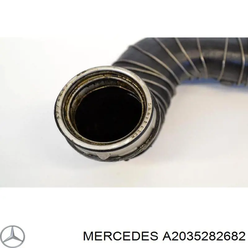 Шланг/патрубок інтеркуллера Mercedes A2035282682 ціна, від 31.04 USD