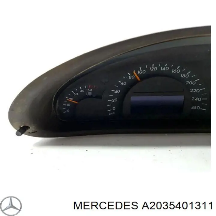 Приладова дошка-щиток приладів на Mercedes C-Class (S203)
