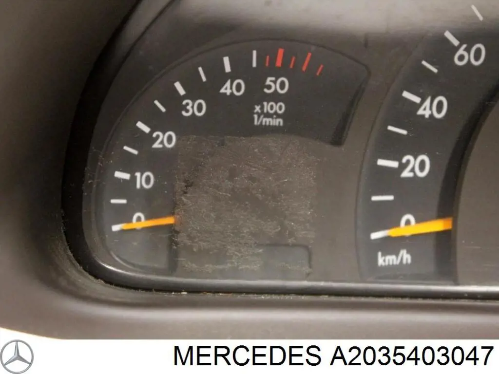 щиток приладу Mercedes A203540184880 ціна, від 39.37 USD