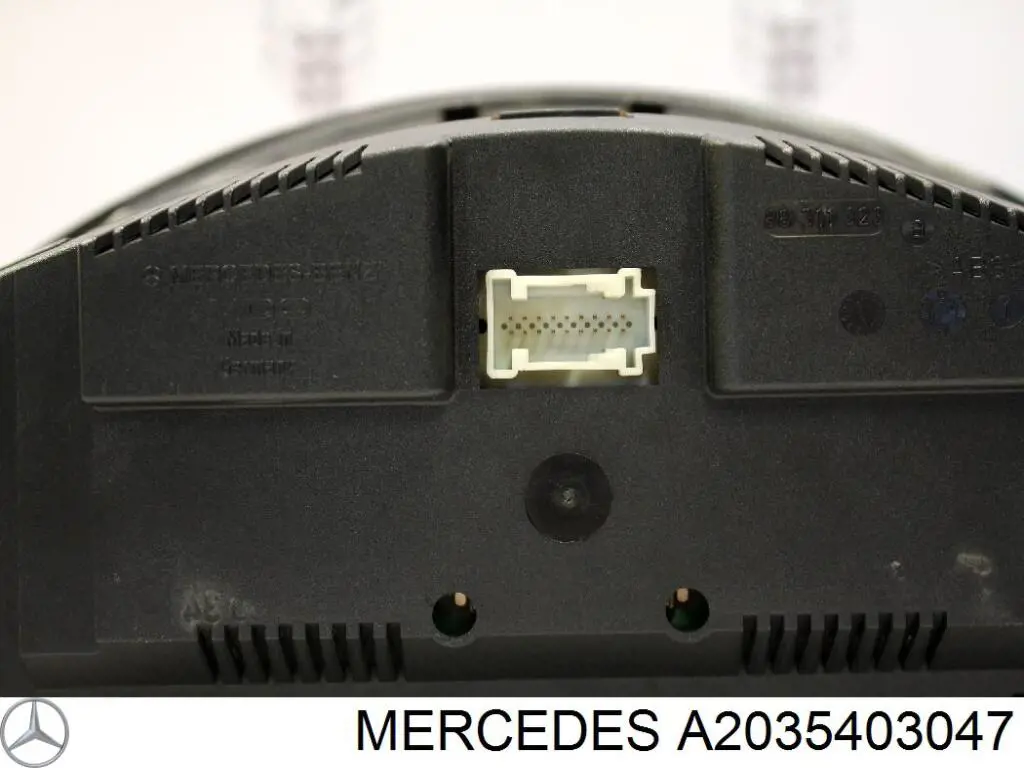 A203540184880 Mercedes Щиток приладів додатковий