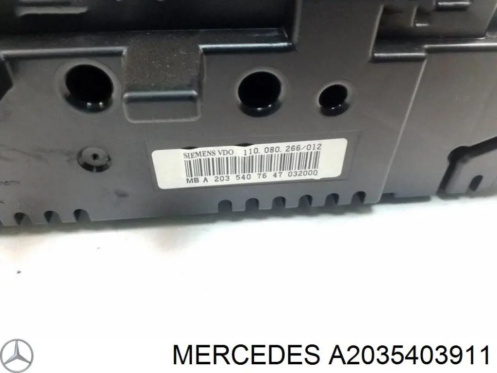 Приладова дошка-щиток приладів A2035403911 Mercedes