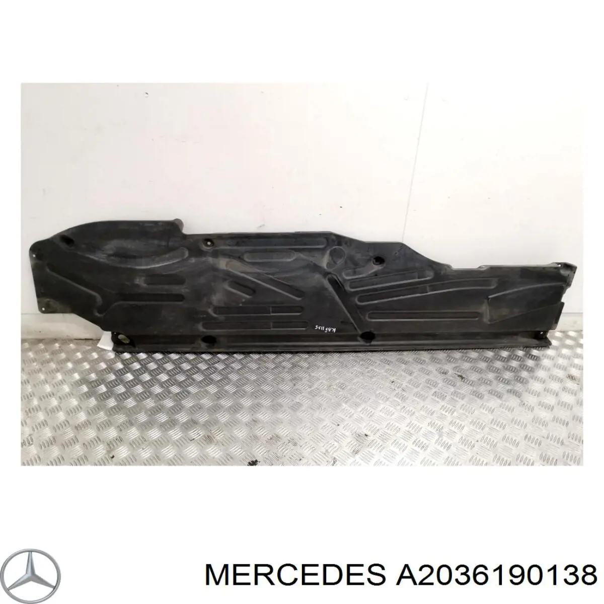 Захист днища, лівий Mercedes A2036190138 ціна, від 12.66 USD