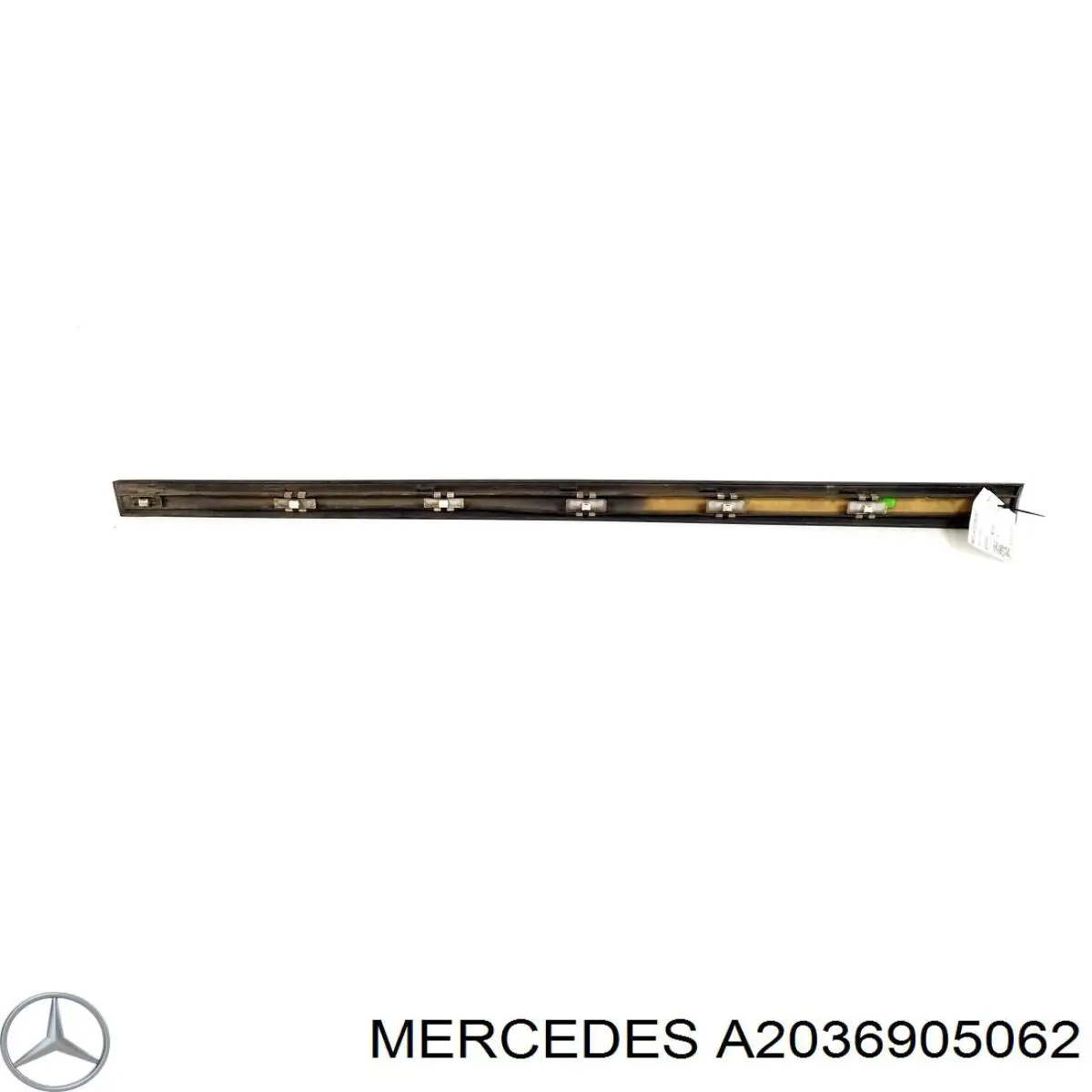 A2036905062 Mercedes Молдинг передньої правої двері