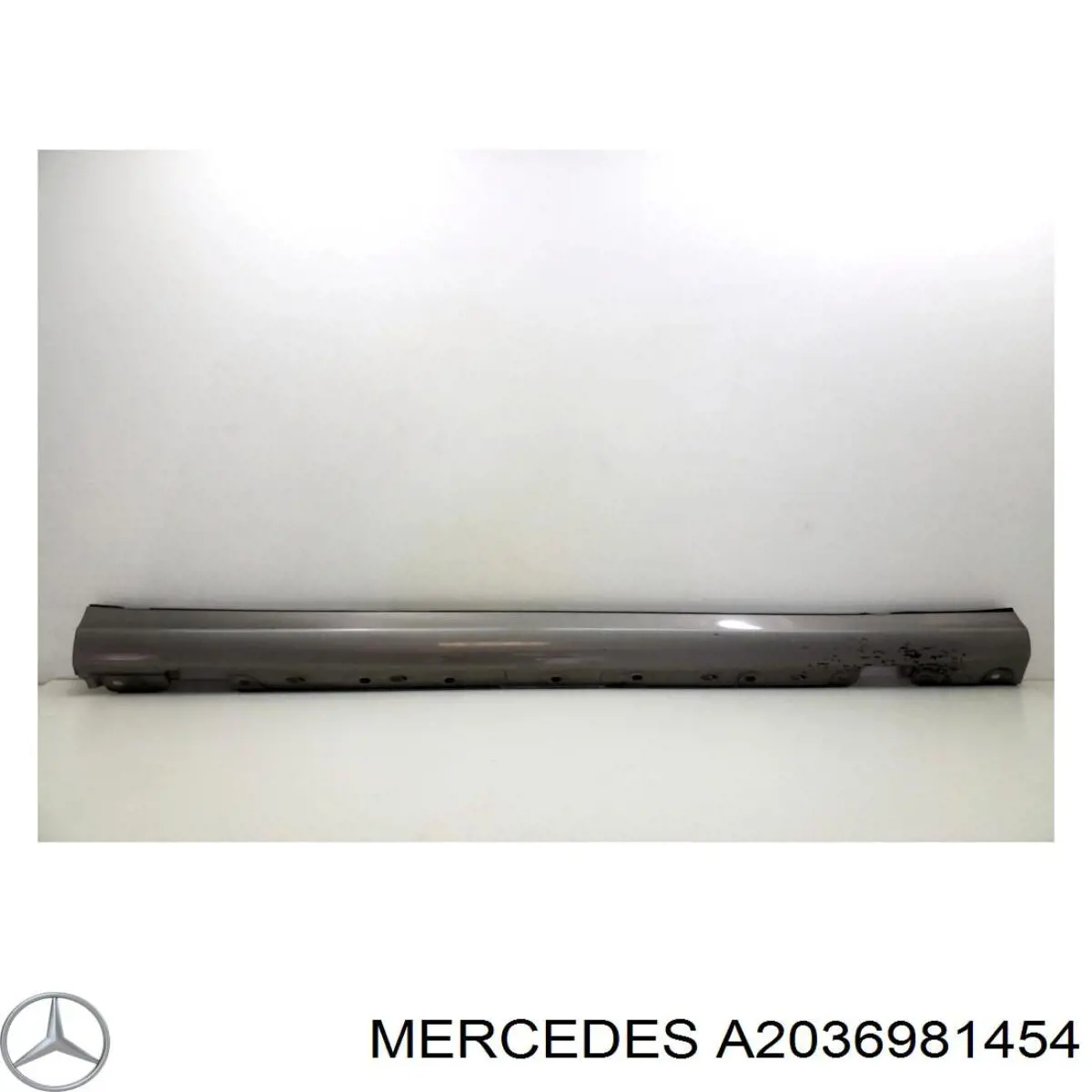 A2036981454 Mercedes накладка зовнішня (молдинг порога, правий)