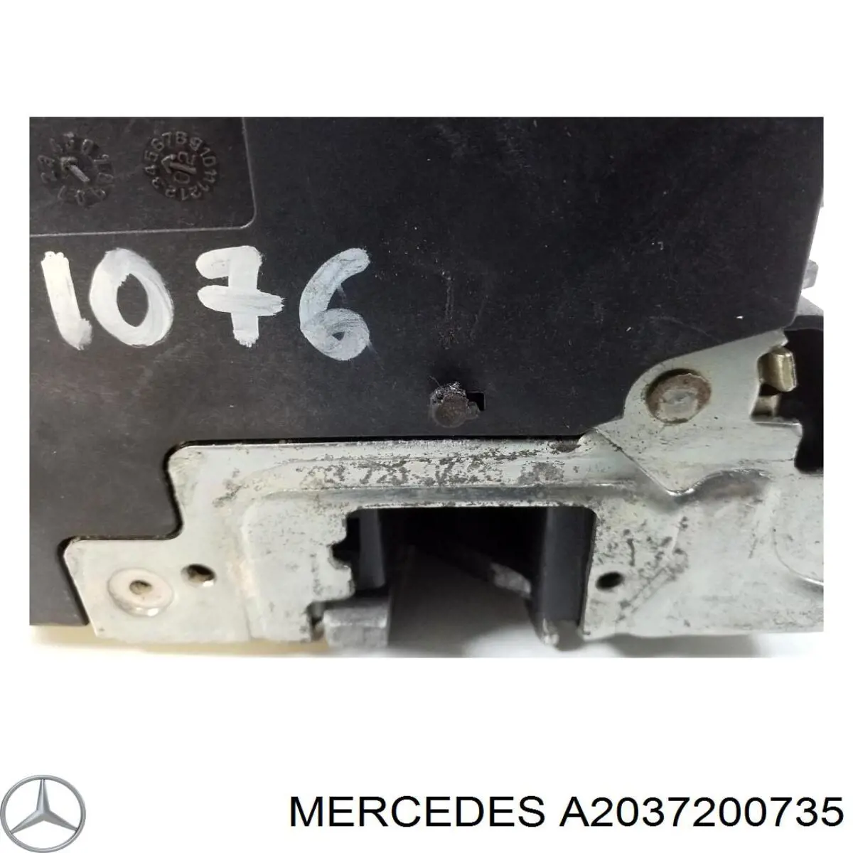 Купити A2037200735 Mercedes Замок задньої двері, лівої