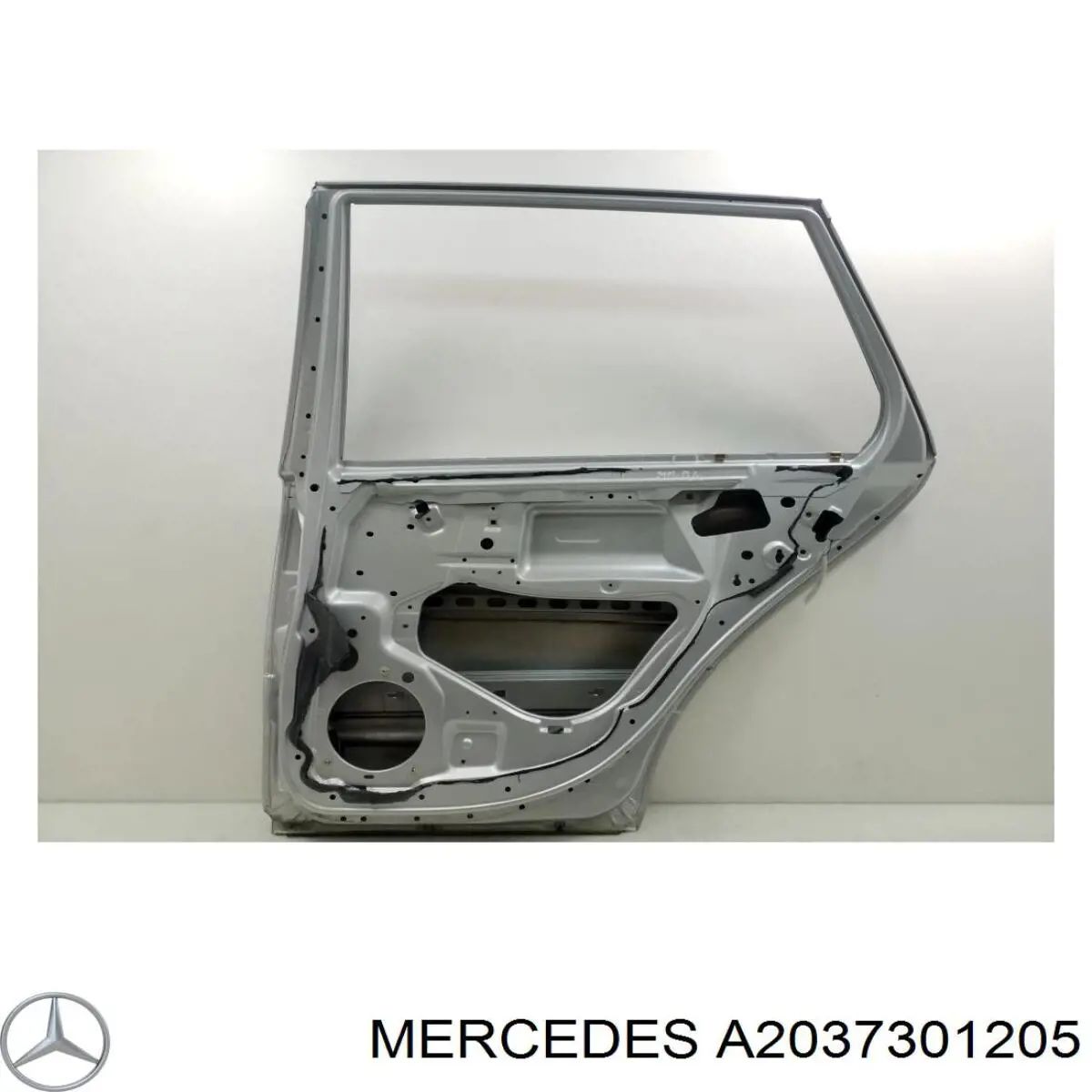 Двері задні, праві Mercedes A2037301205 ціна, від 17.50 USD