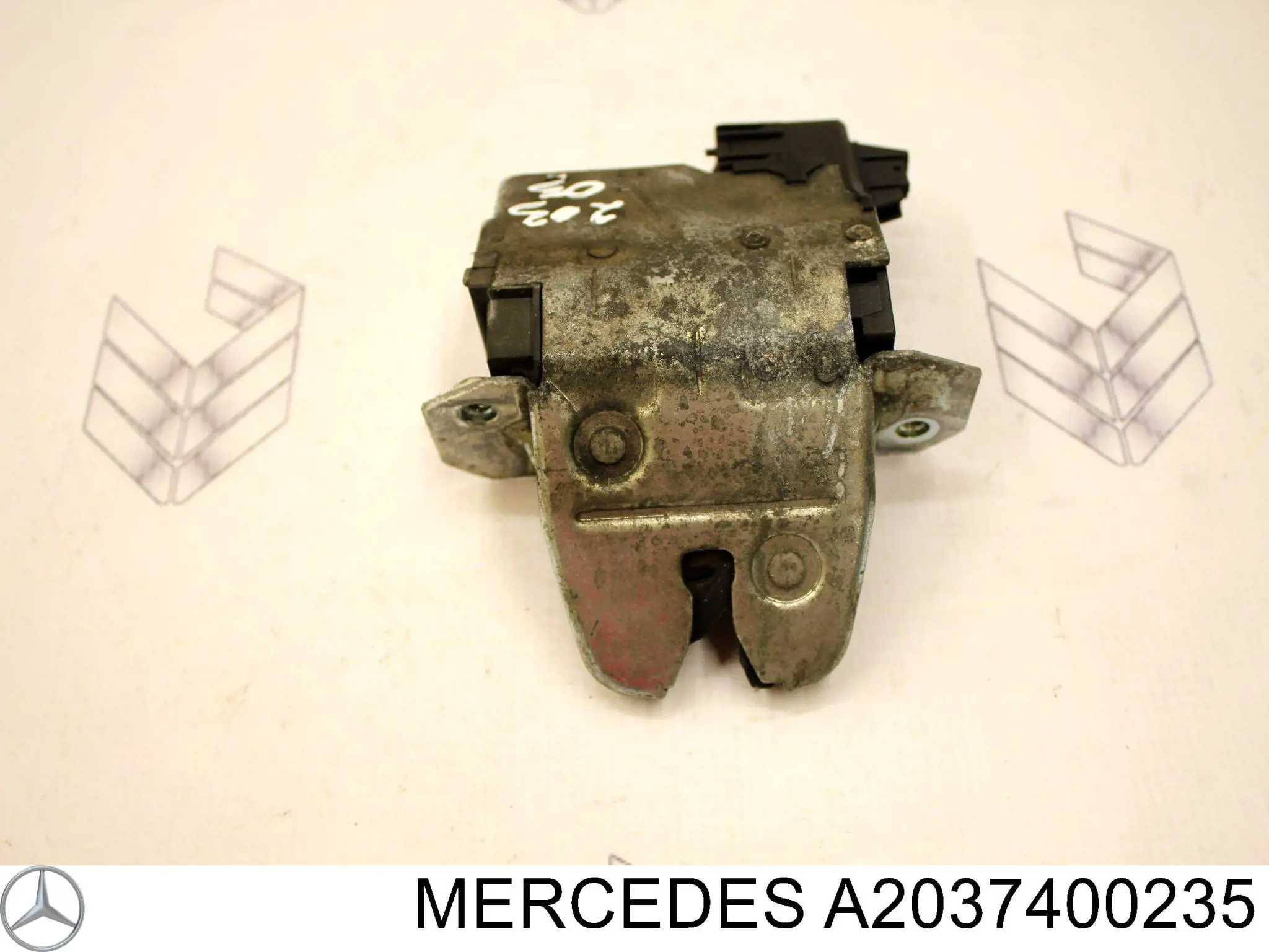 A2037400235 Mercedes Замок п'ятих дверей