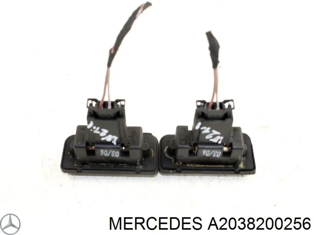 Ліхтар підсвічування заднього номерного знака Mercedes A2038200256 ціна, від 10.14 USD
