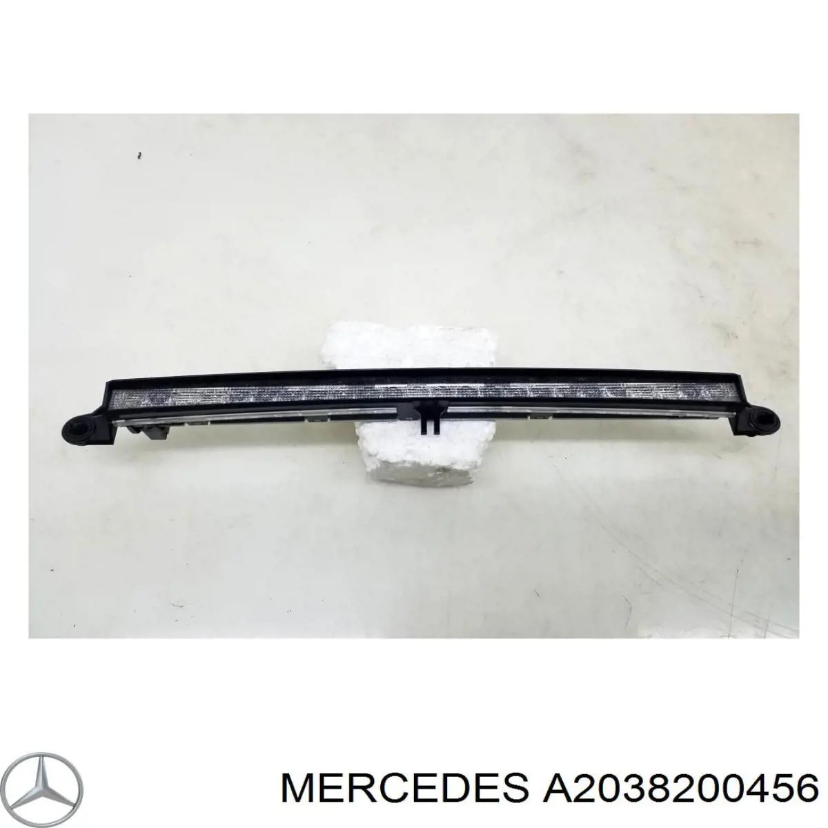 Стоп-сигнал Mercedes A2038200456 ціна, від 12.70 USD