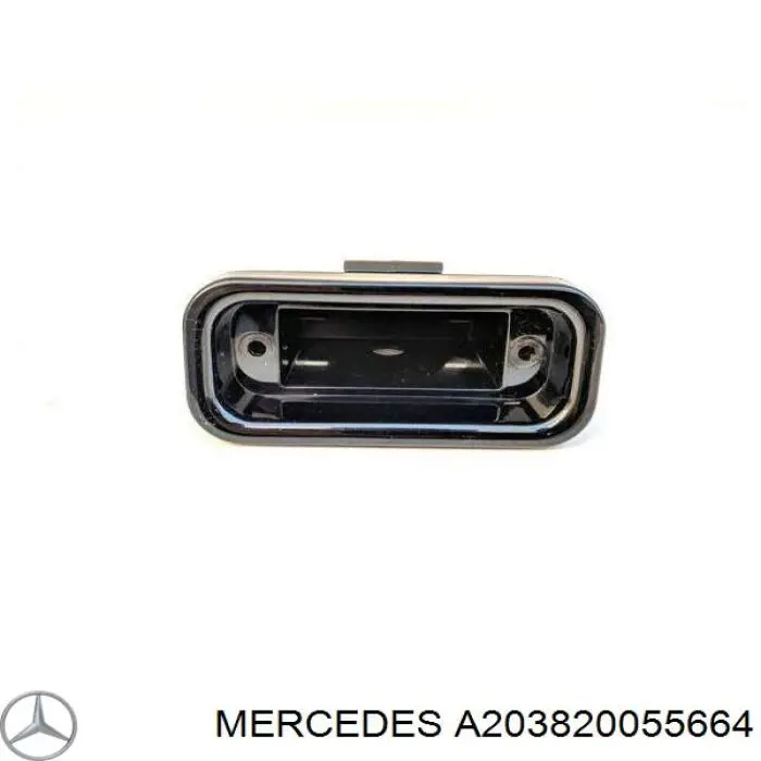 Ліхтар підсвічування заднього номерного знака на Mercedes C (W203)