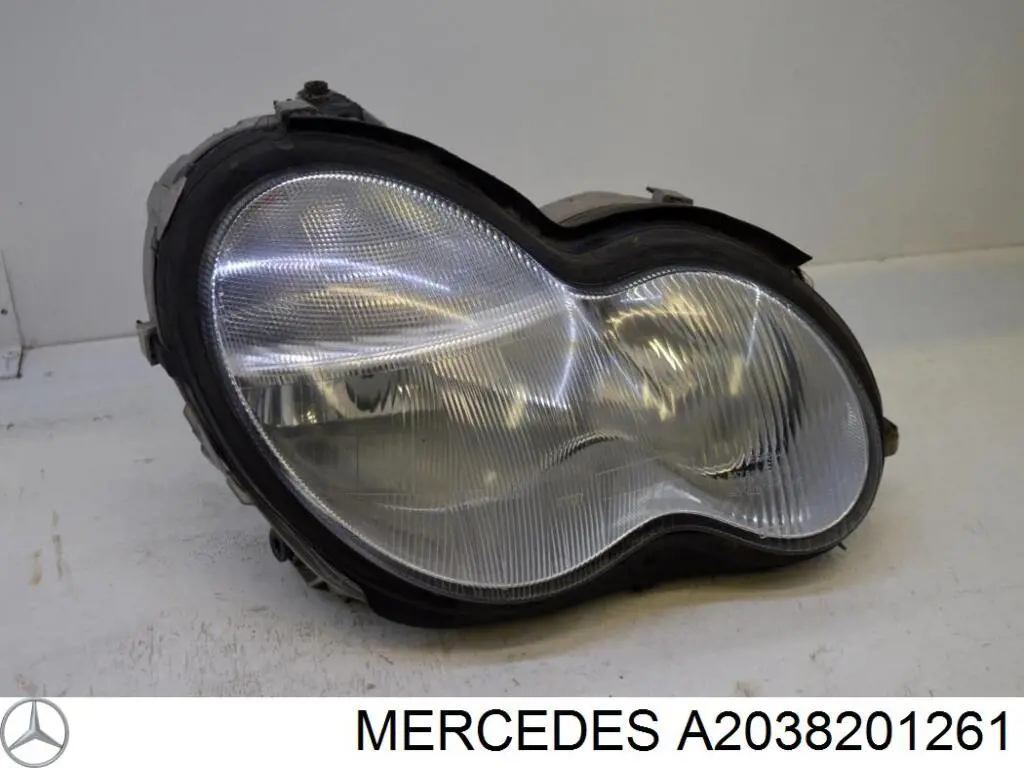Фара правая Mercedes A2038201261 ціна, від 126.69 USD