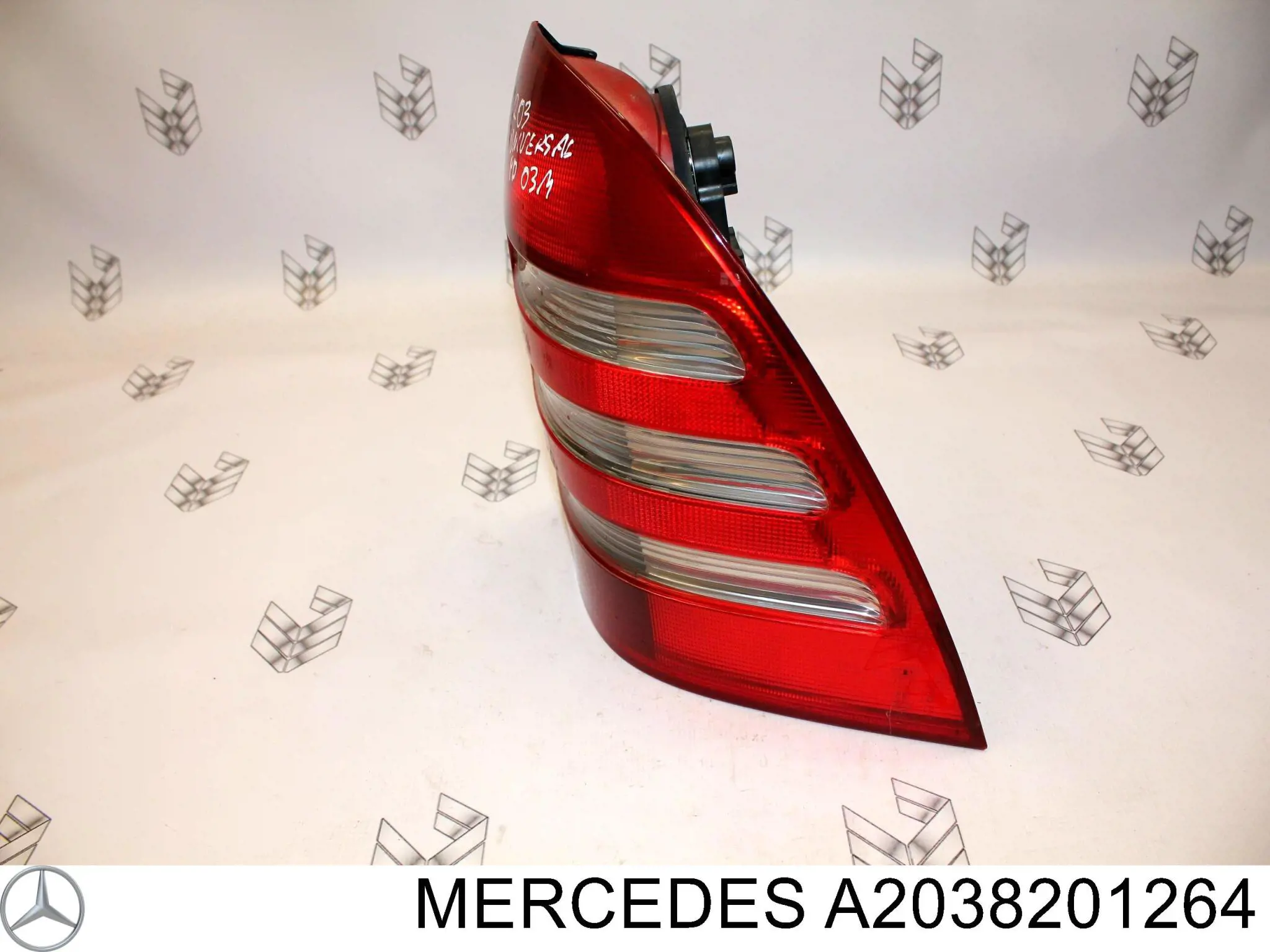 A2038201264 Mercedes Ліхтар задній правий