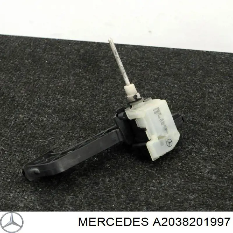 Замок відкривання лючка бензобаку A2038201997 Mercedes