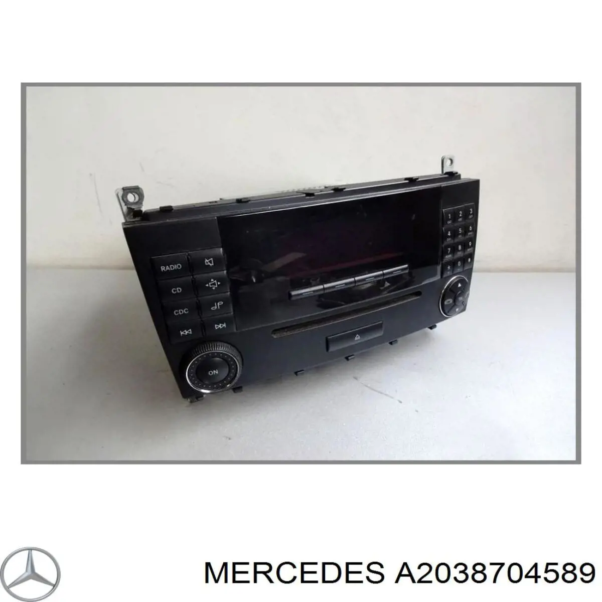 Магнітола (радіо AM/FM) Mercedes A2038704589 ціна, від 44.30 USD