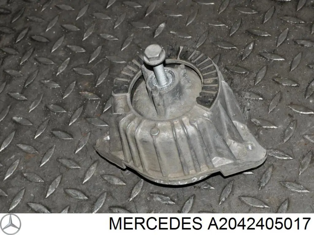 Подушка (опора) двигуна лів./прав. Mercedes A2042405017 ціна, від 61.34 USD