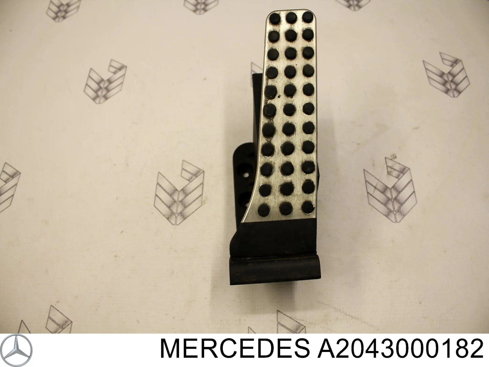  Mercedes A2043000182 ціна, від 20.32 USD