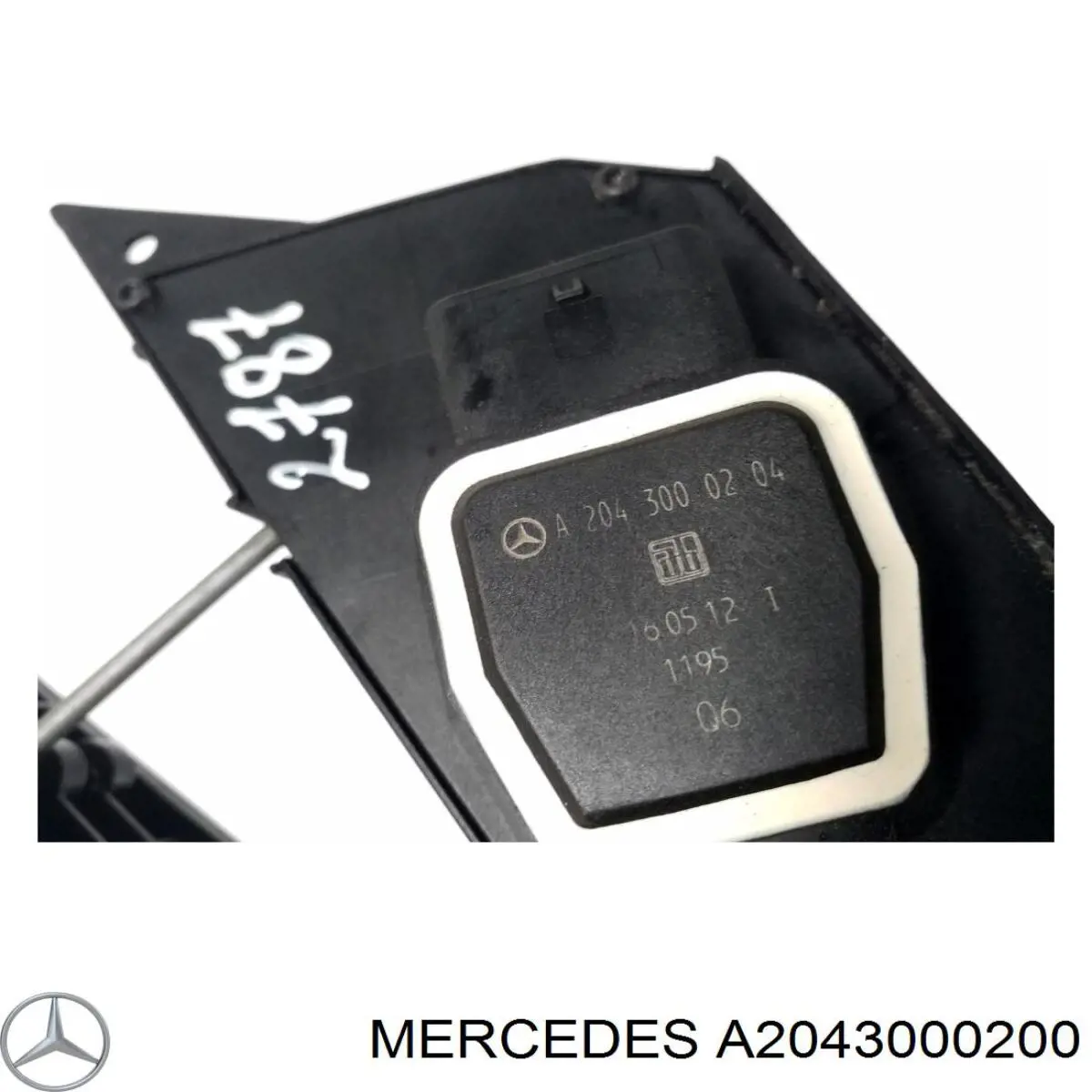Підаль газу Mercedes A2043000200 ціна, від 19.00 USD