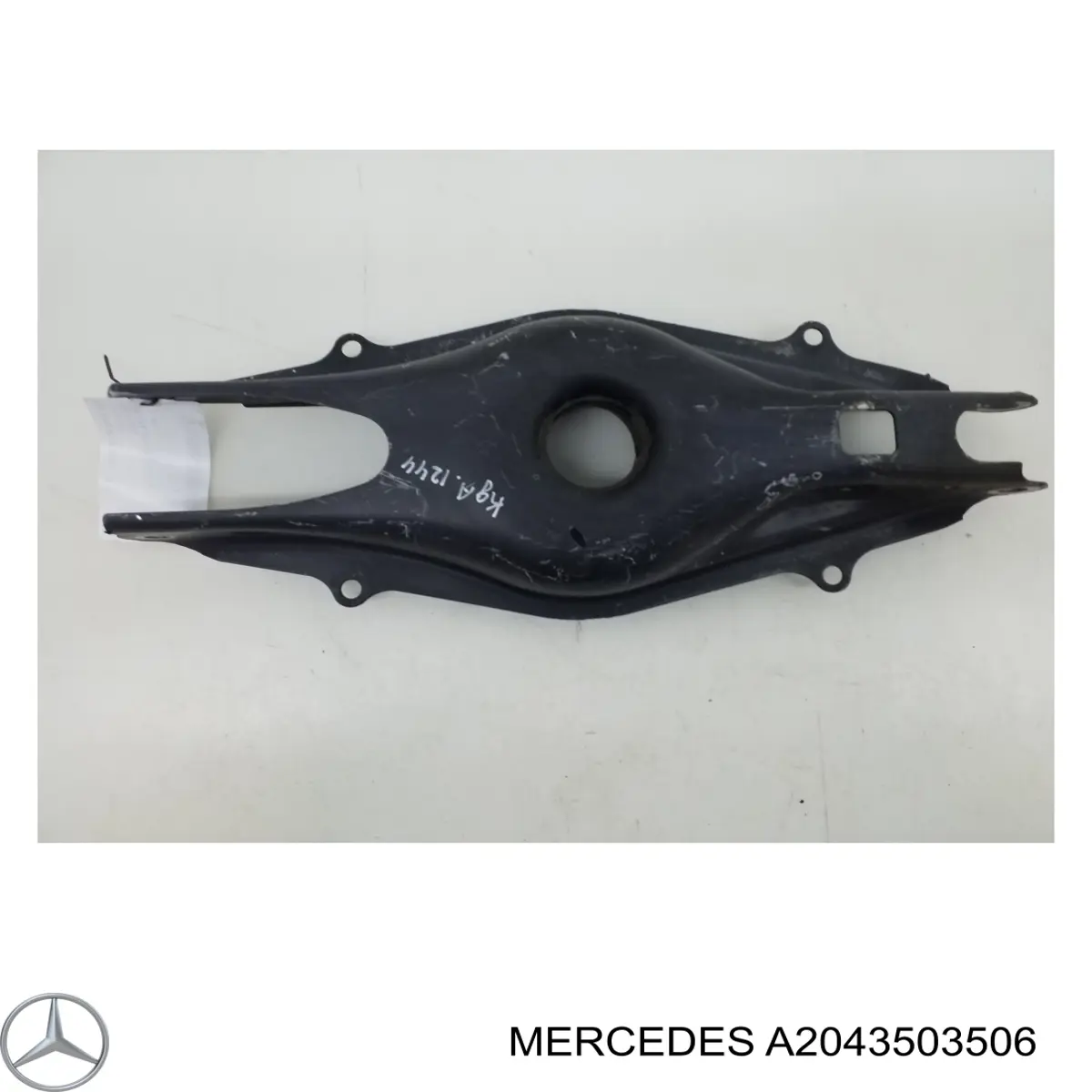 Важіль задньої підвіски нижній, лівий/правий Mercedes A2043503506 ціна, від 12.66 USD